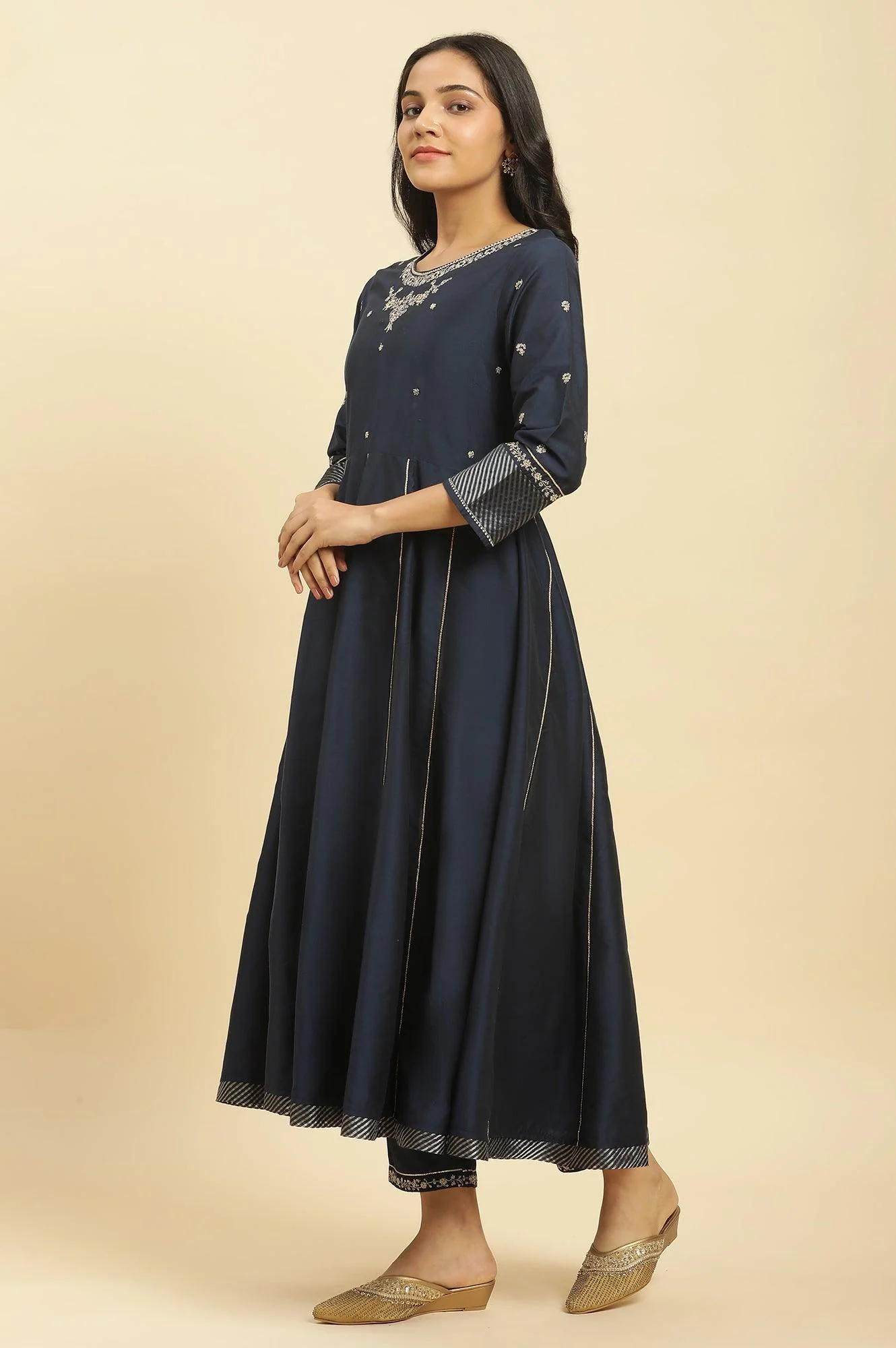 Dark Blue Zari Embroidered Festive Kurta, Pants and Dupatta Set - Image 4