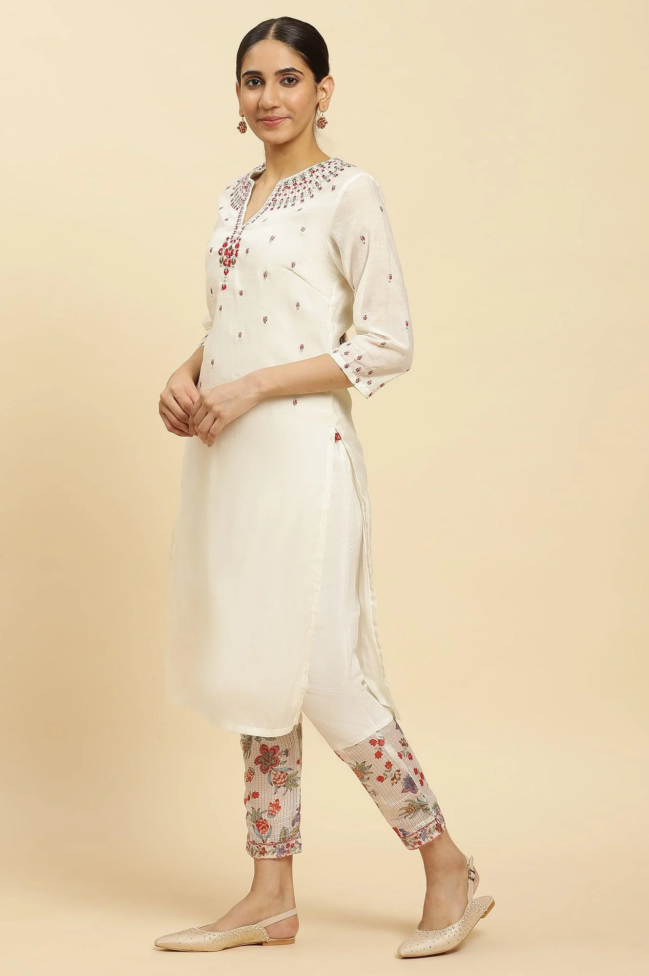 Ecru Chanderi Embroidered Kurta Set with Slim Pants and Dupatta - Image 9