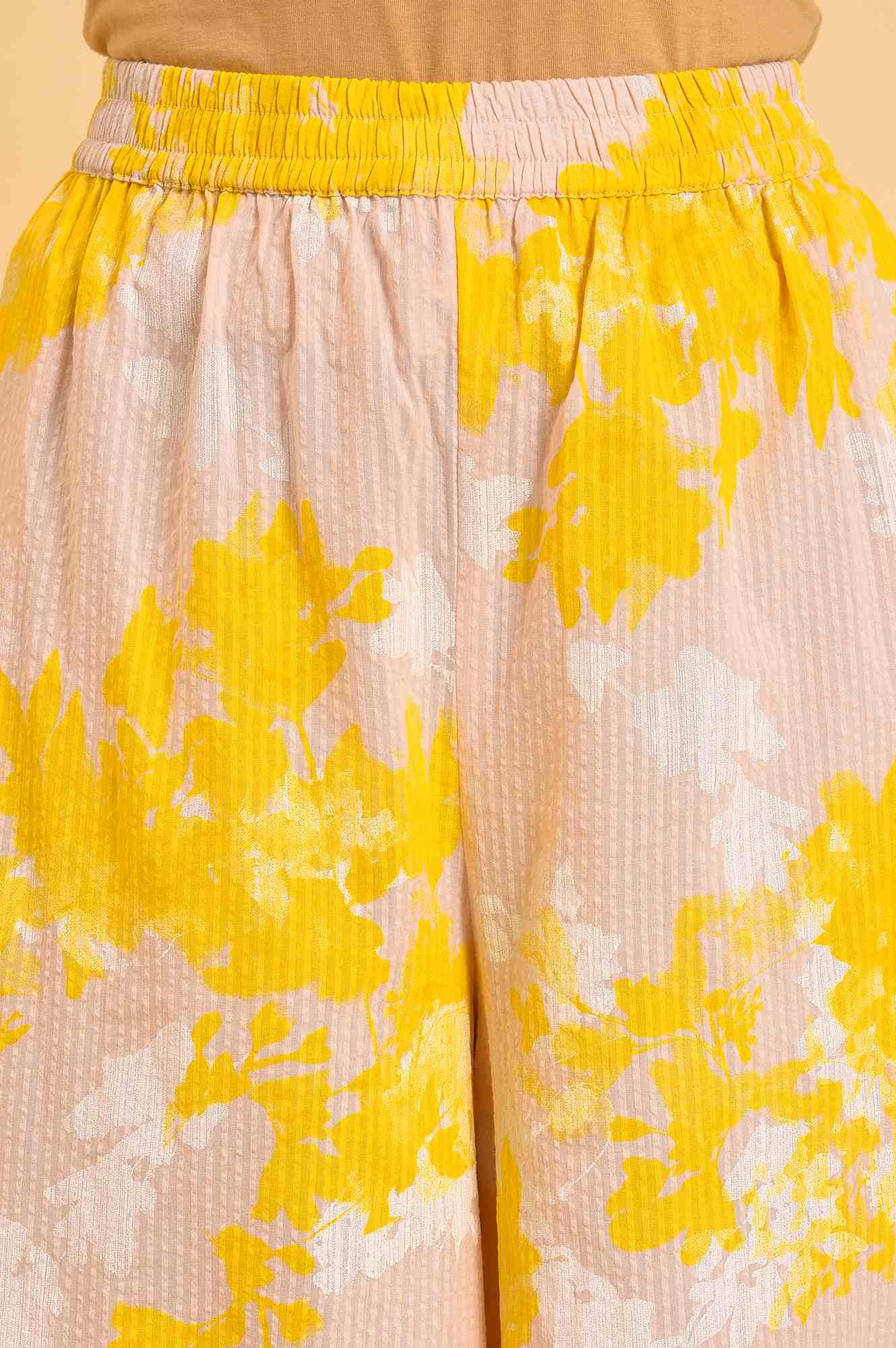 Pink Floral Printed Top & Flared Pants Co-Ord Set - Image 6