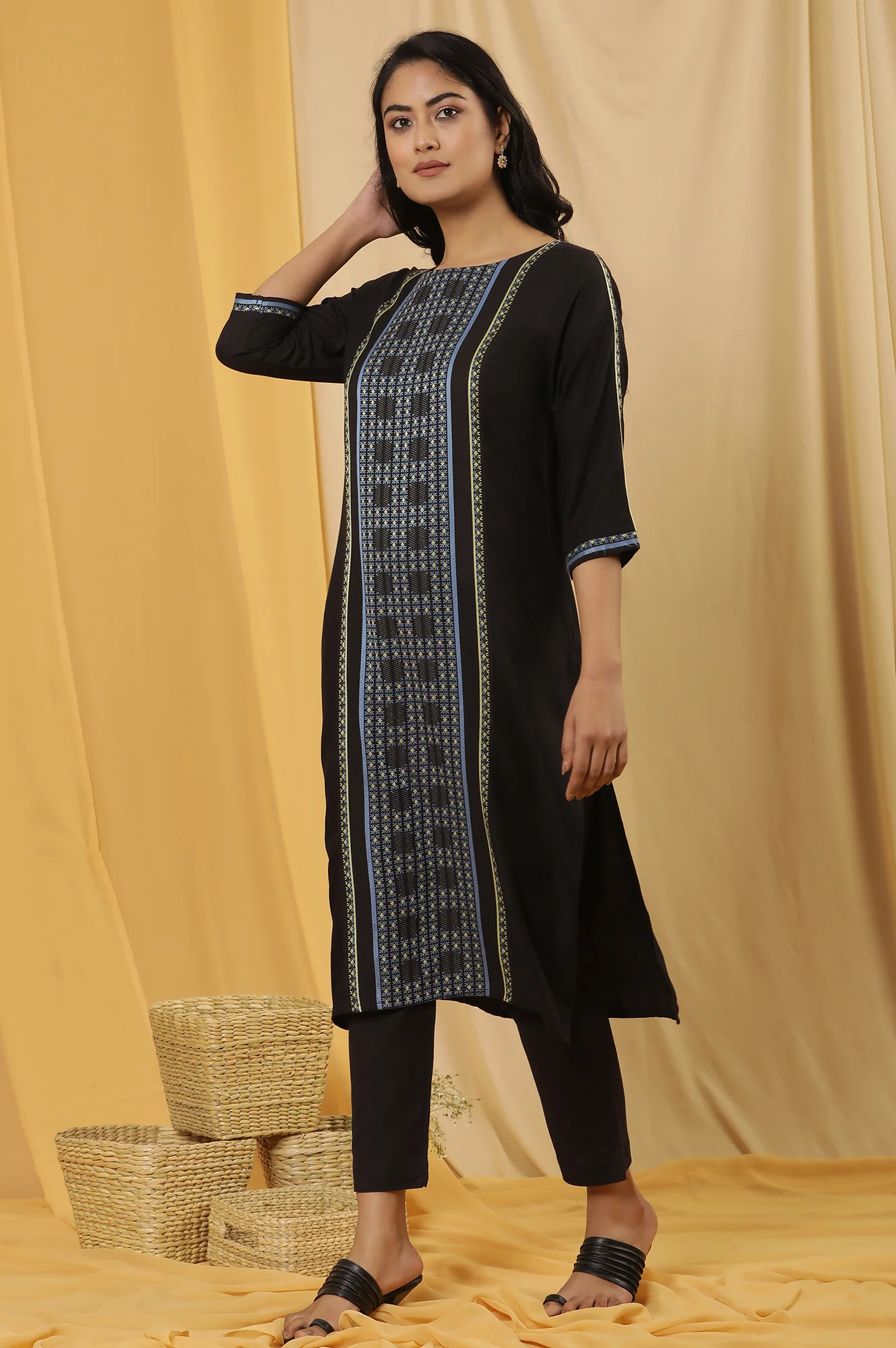 Black Thread Work Kurta And Trousers Set - Image 3