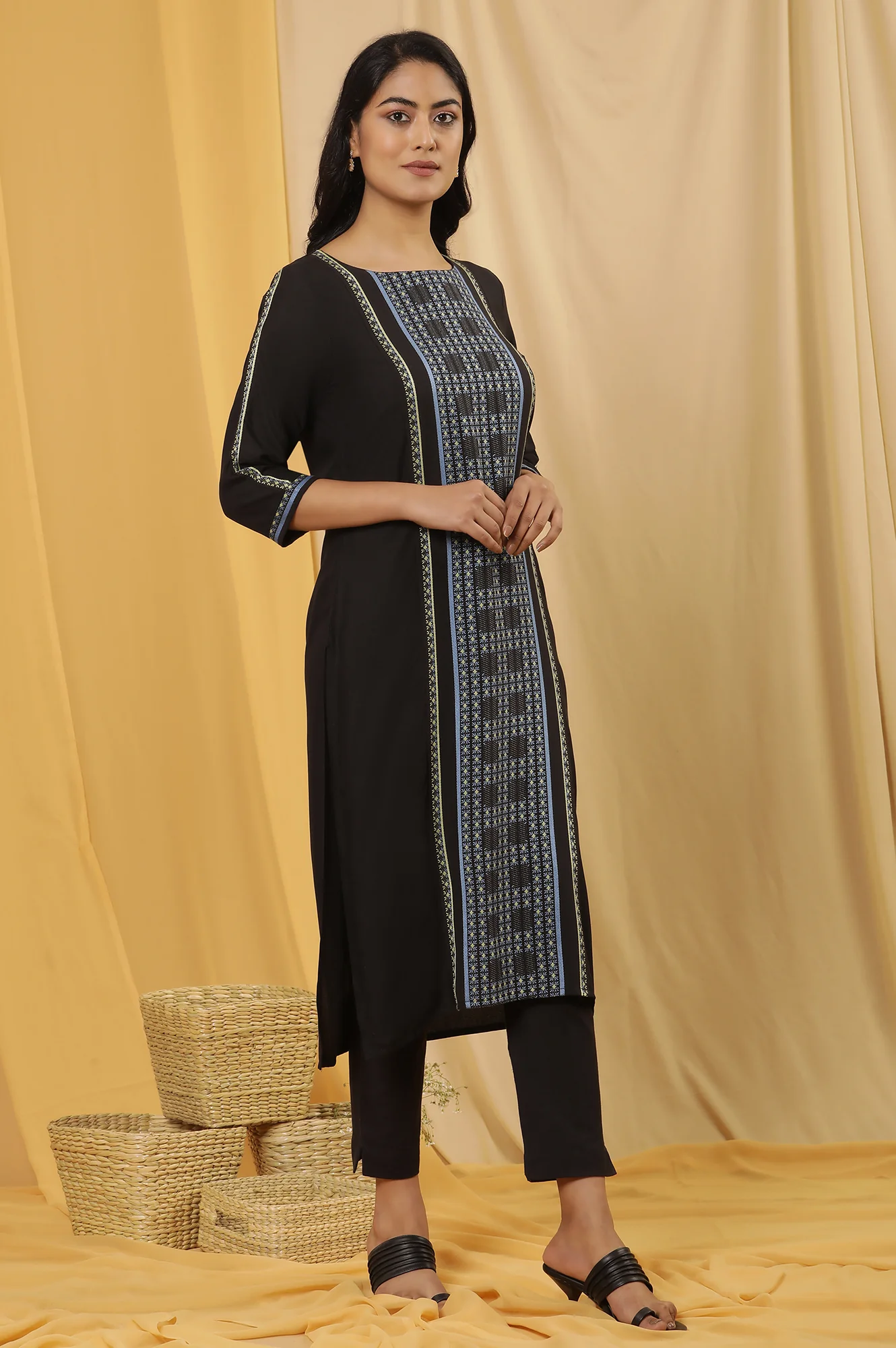 Black Thread Work Kurta And Trousers Set - Image 5