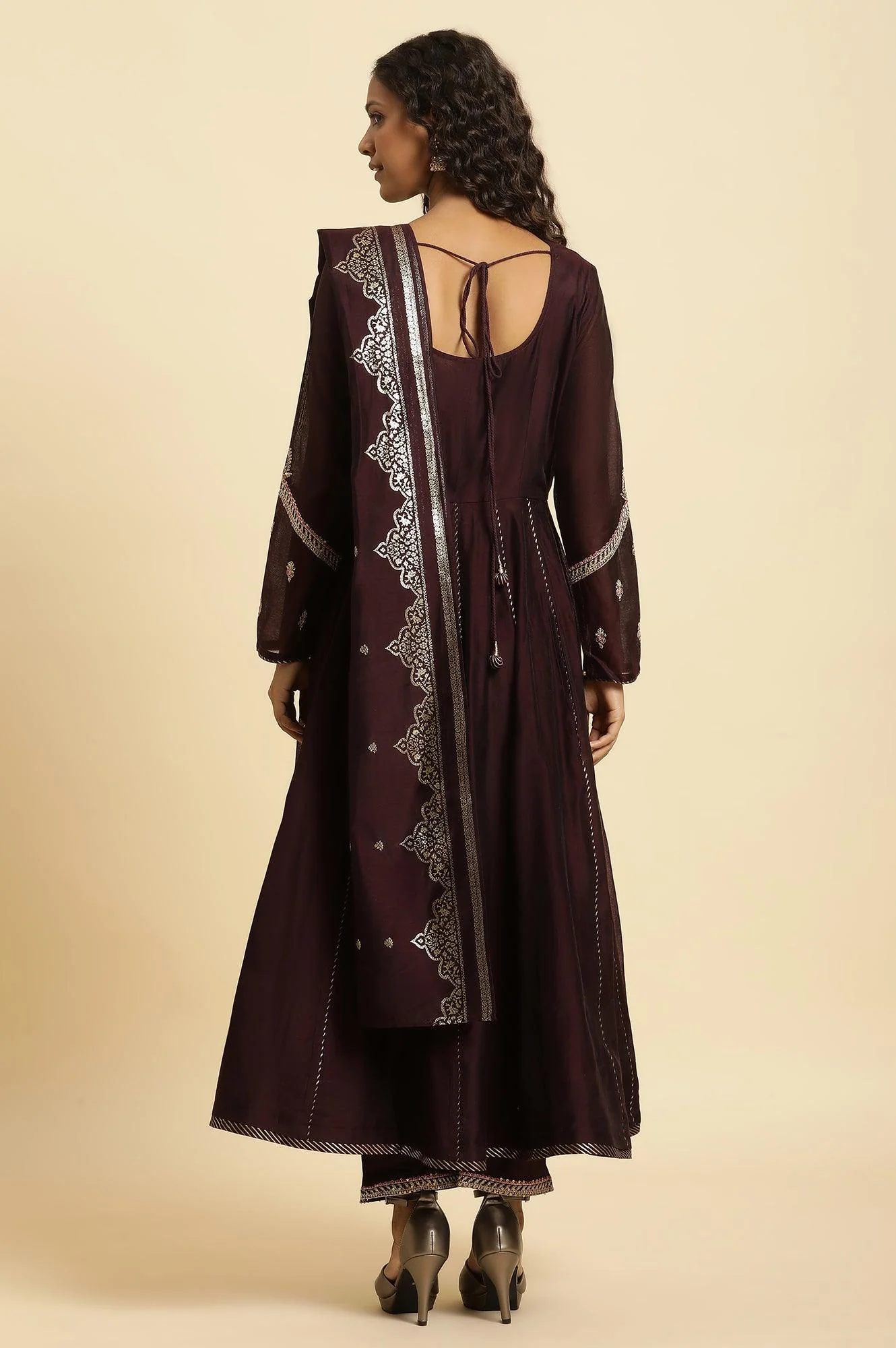 Purple Flared Embroidered Kurta, Pants And Dupatta Set - Image 5