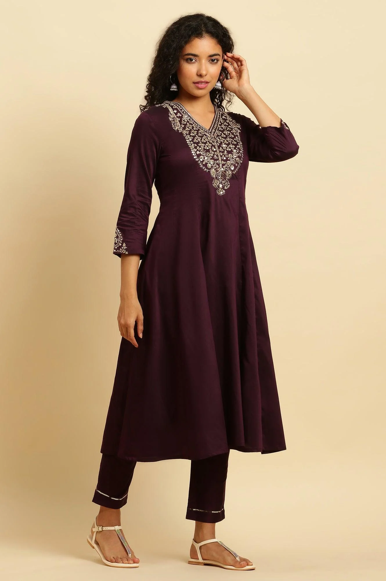 Purple Panelled Embroidered Kurta, Slim Pants And Dupatta Set - Image 4
