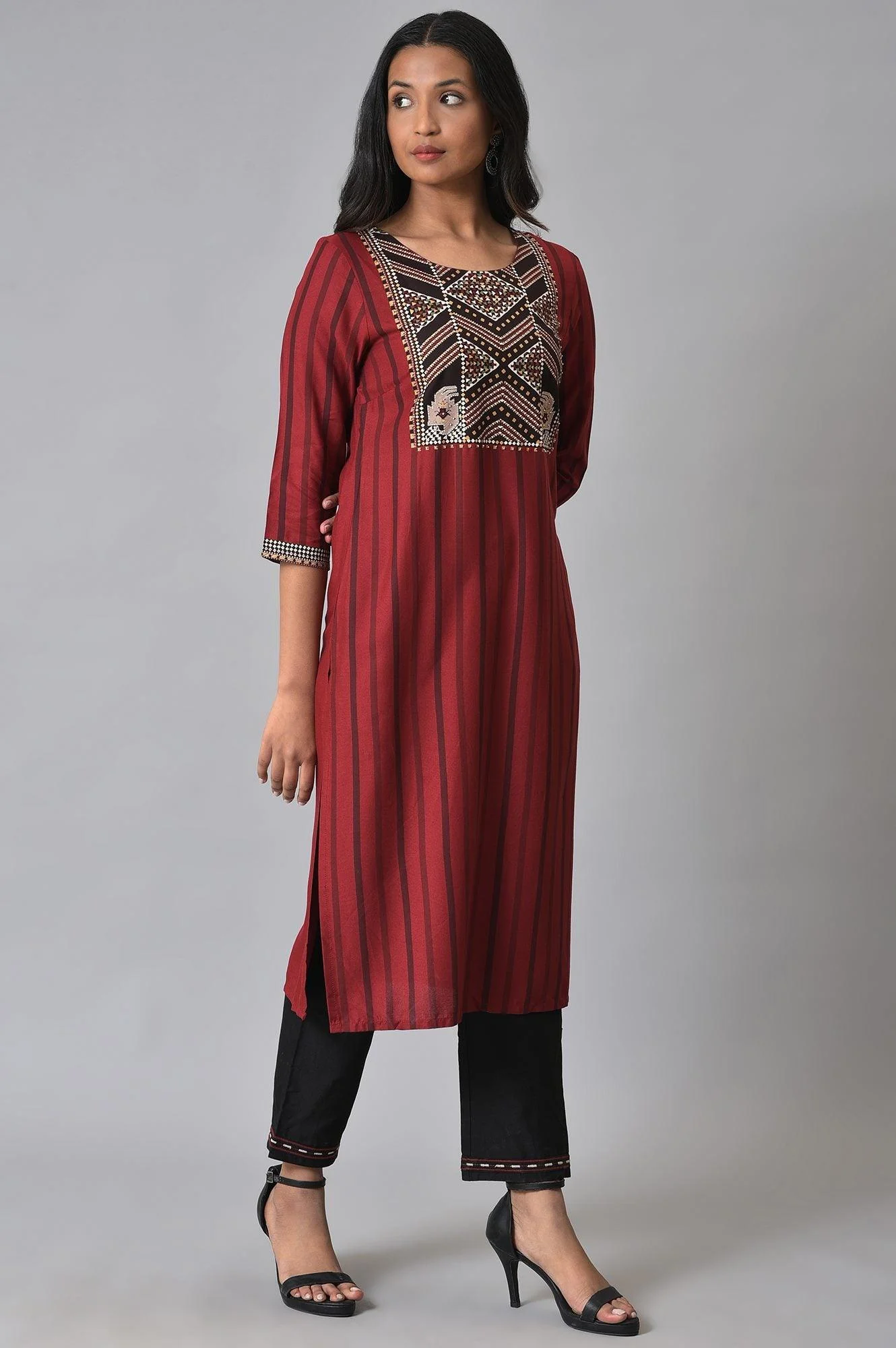 Red Stripe Sraight kurta Set - Image 4