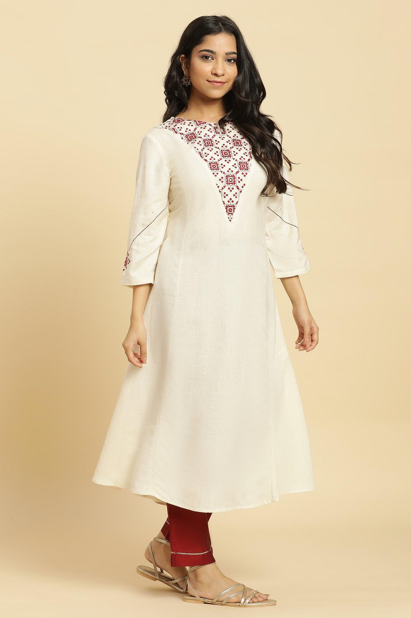 White Flared Kurta With Mirror Work And Embroidery - Image 5