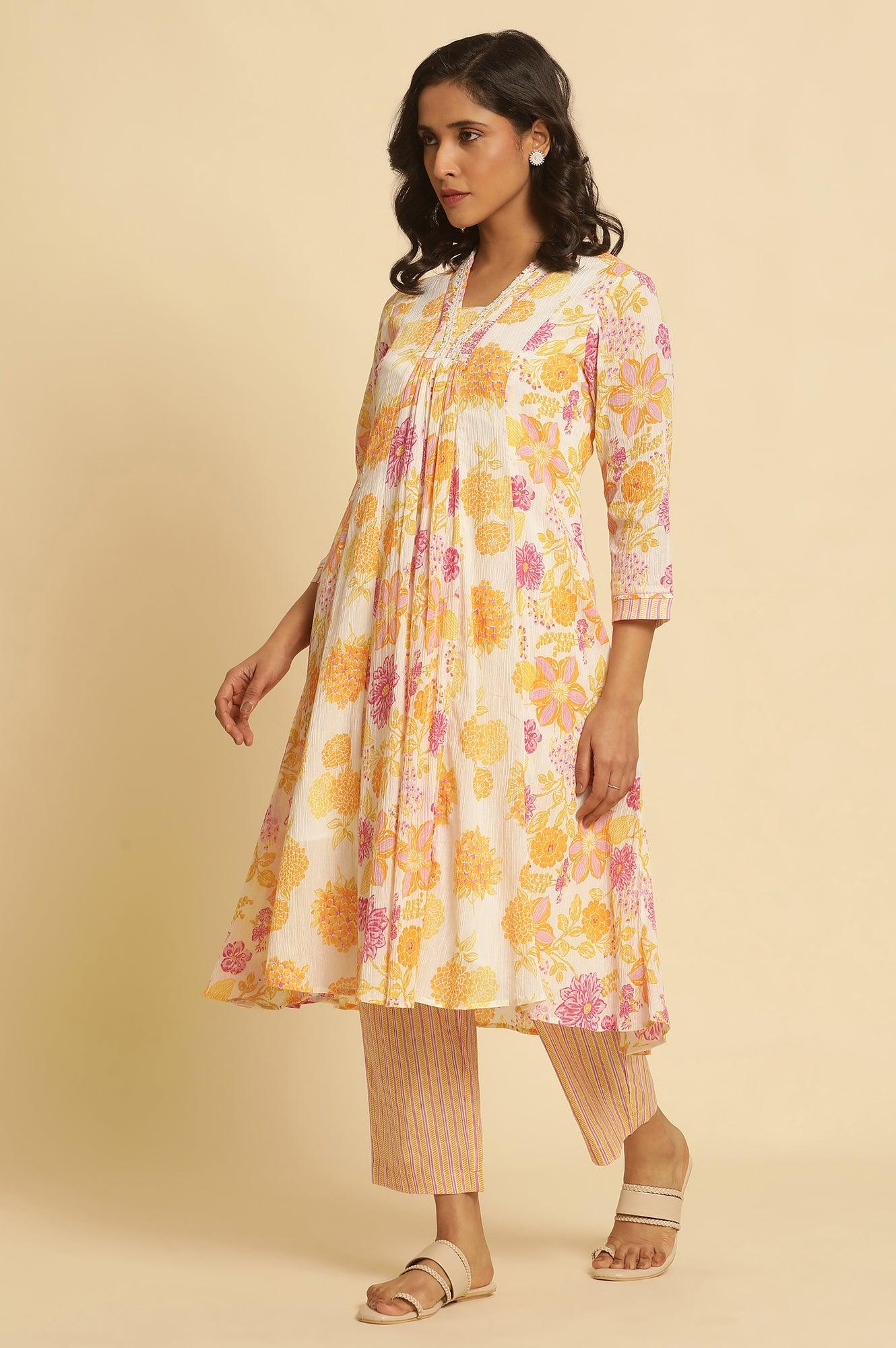 White Floral Printed Flared Kurta - Image 3