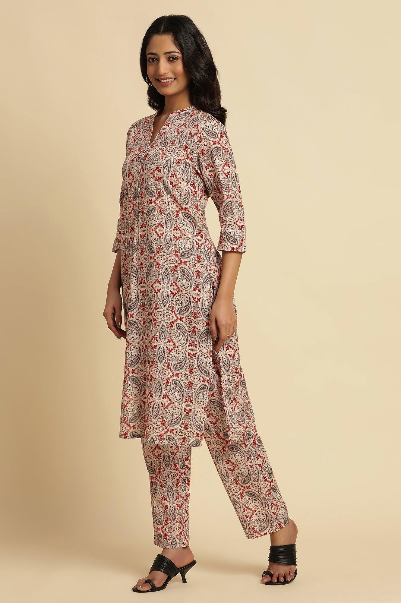White Paisely Printed Kurta, Pants And Dupatta Set - Image 3