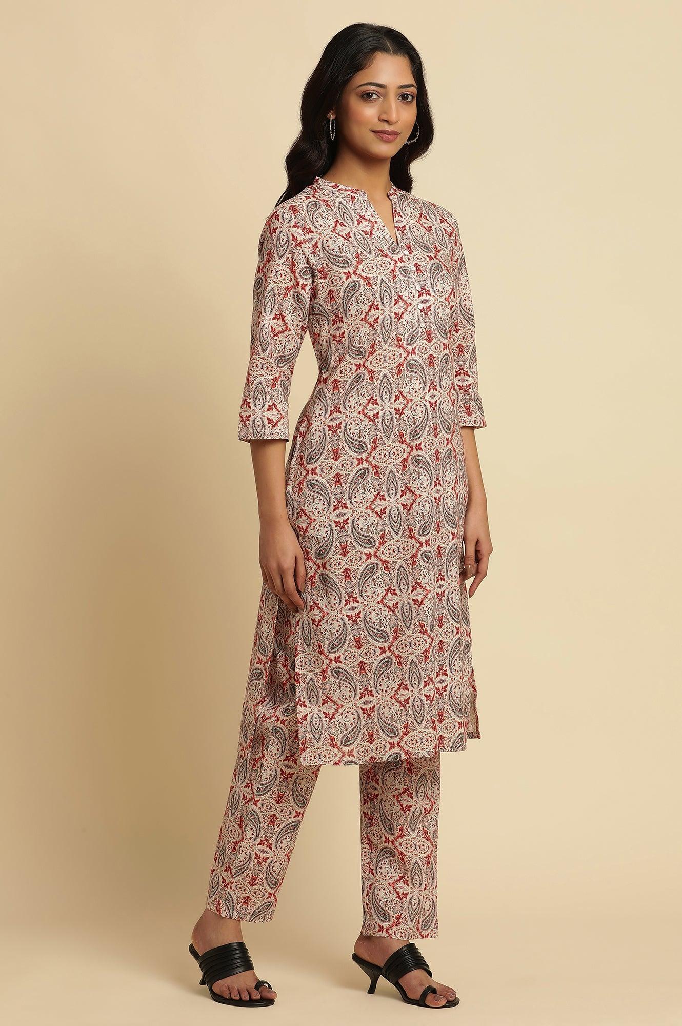 White Paisely Printed Kurta, Pants And Dupatta Set - Image 5