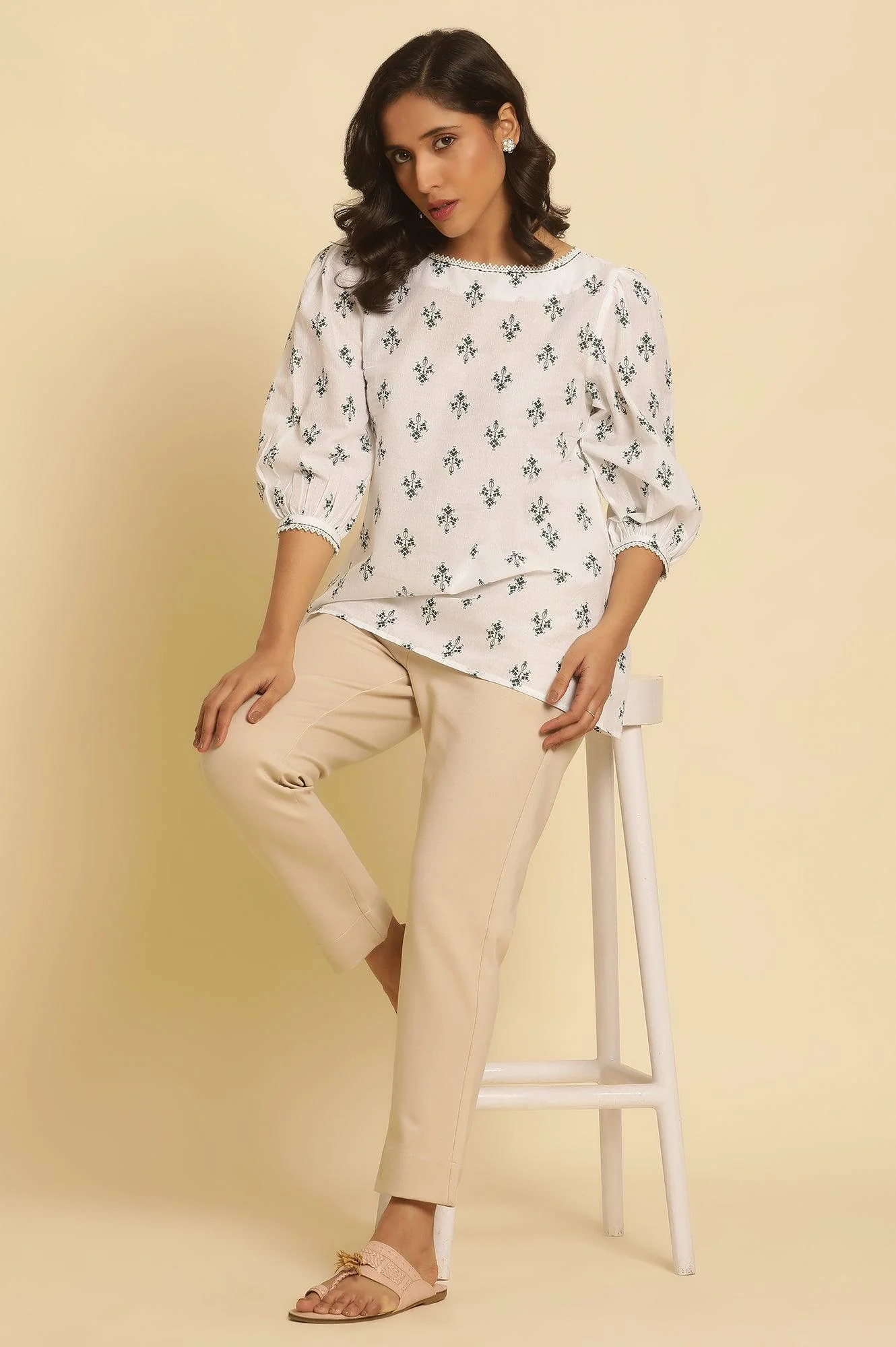 White Printed Top Wit Lace And Puffed Sleeves - Image 5