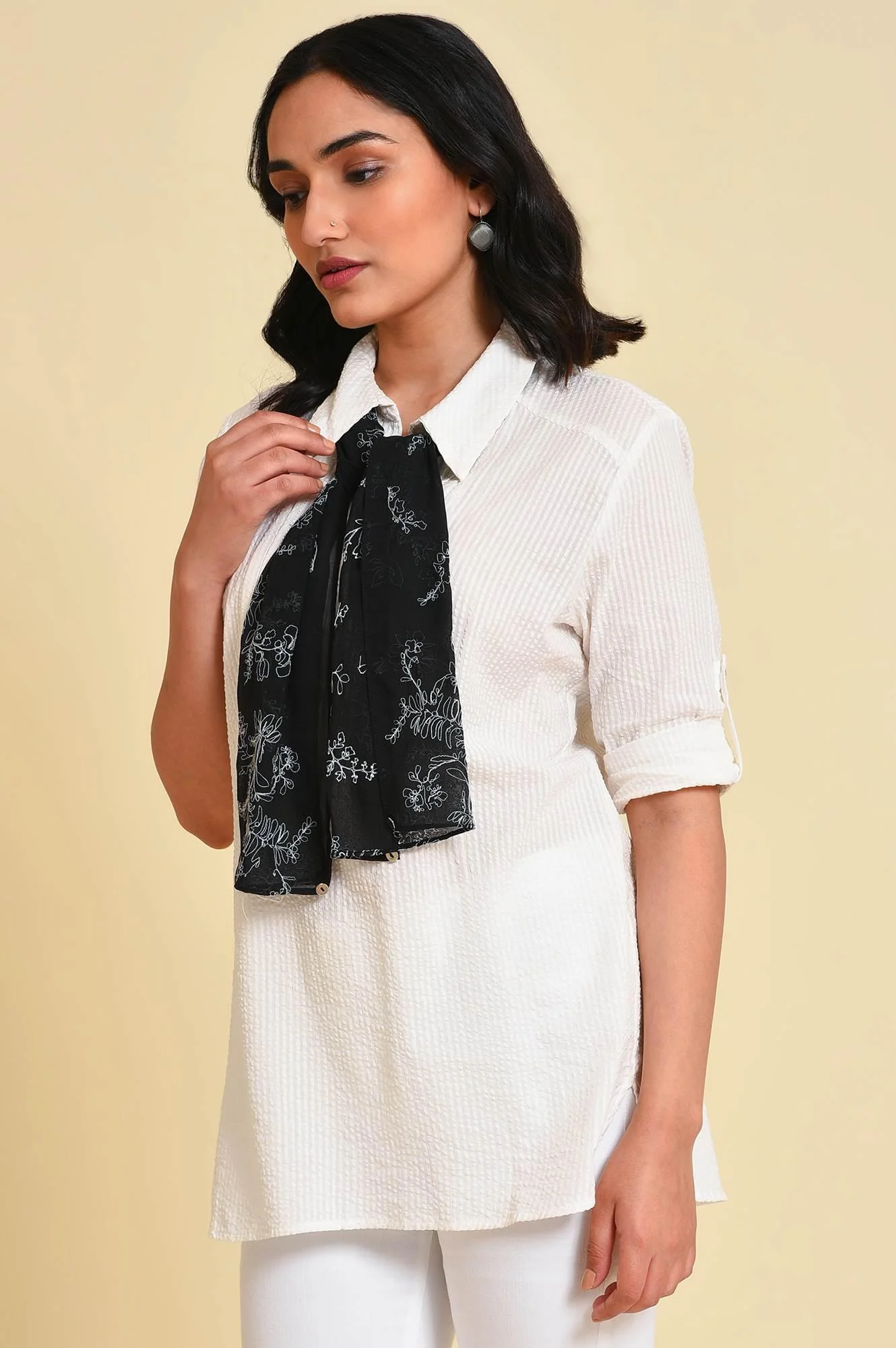White Seer Sucket Top With Detachable Scarf - Image 3