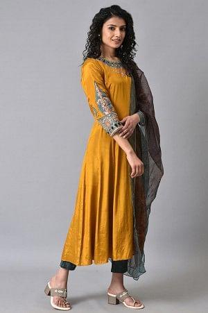 Yellow Anarkali kurta Set - Image 4