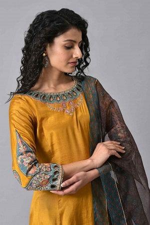 Yellow Anarkali kurta Set - Image 5