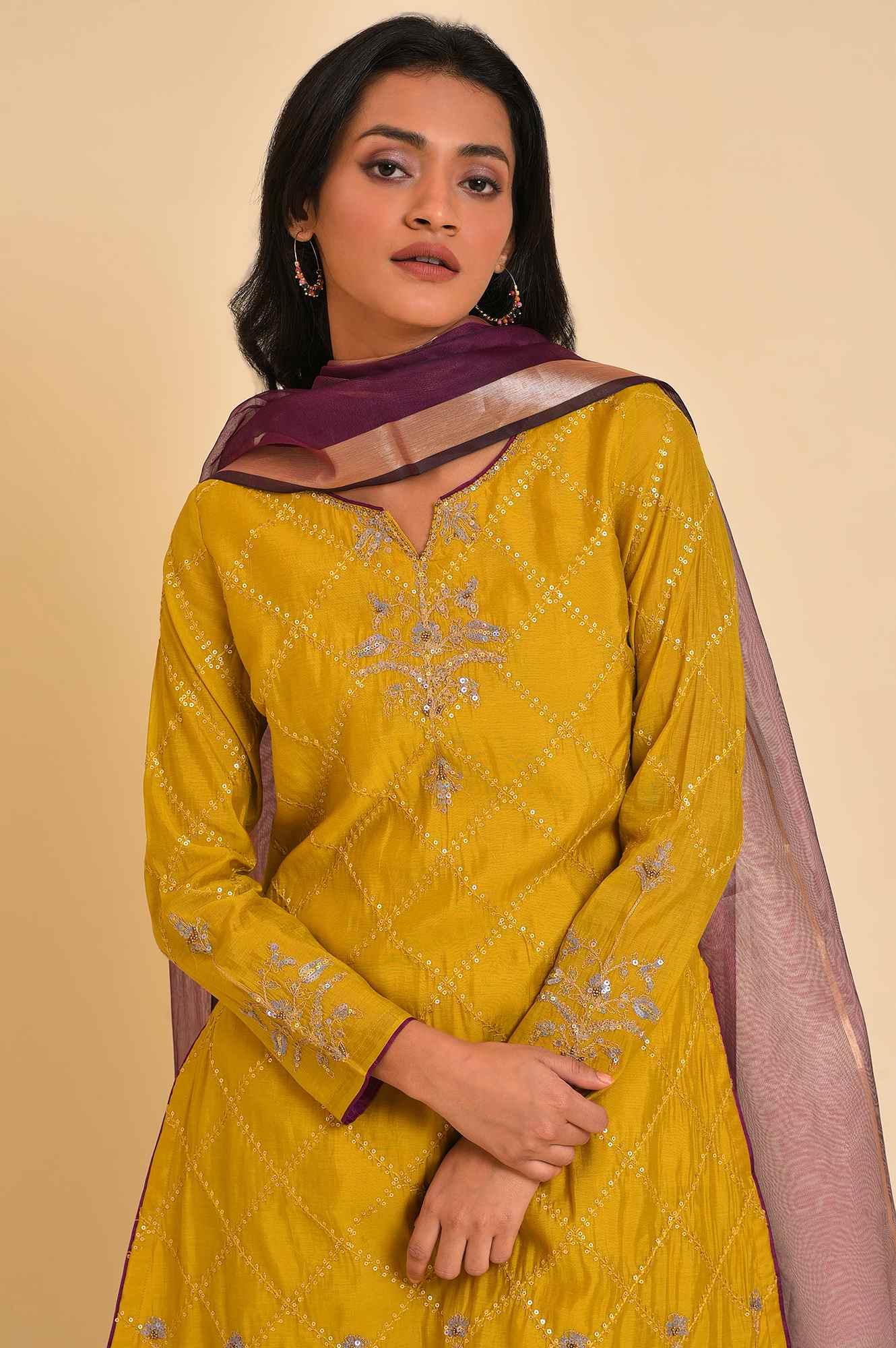 Yellow Embellished Short kurta, Culottes And Dupatta Set - Image 6