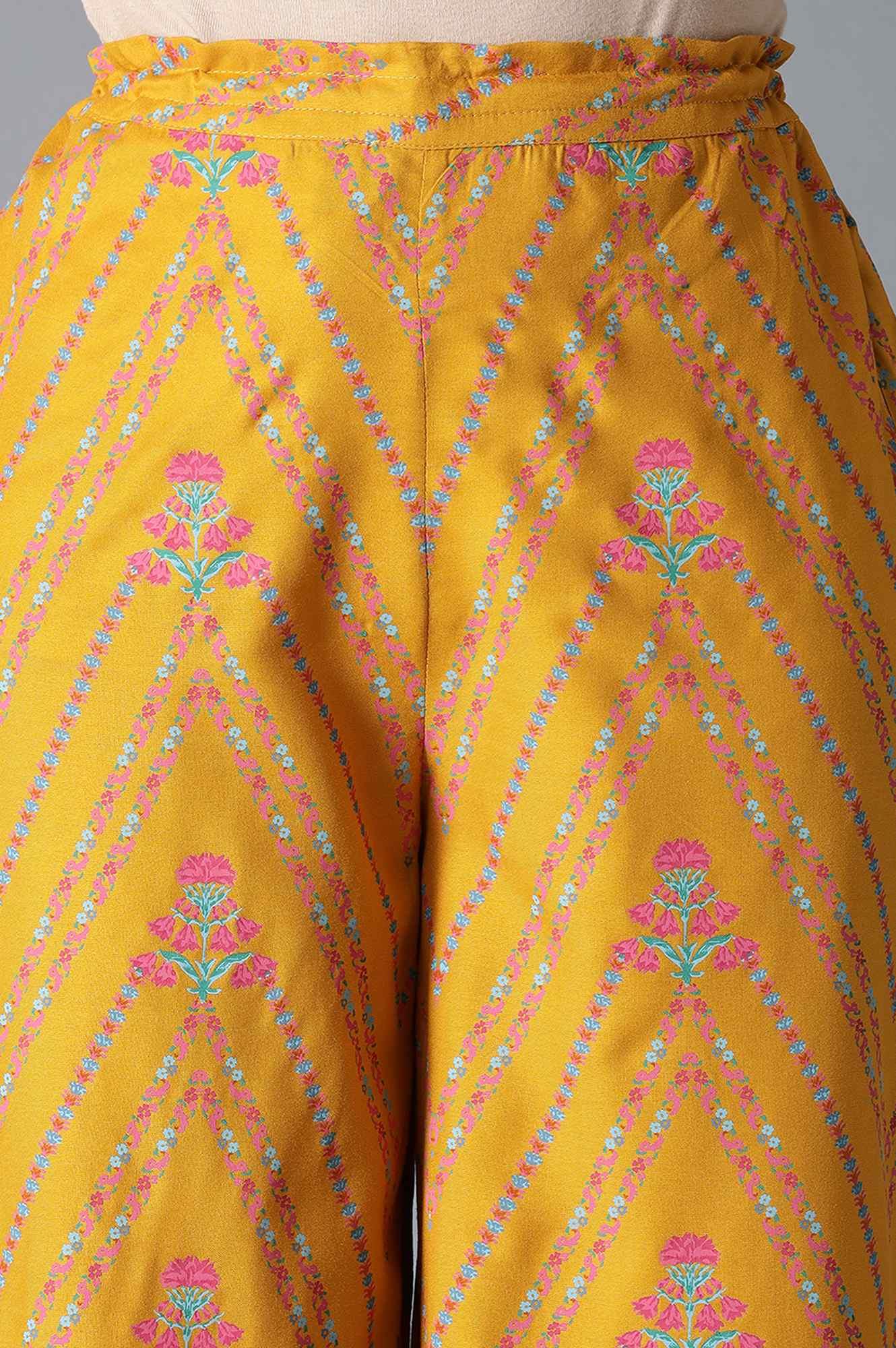 Yellow Embroidered kurta And Parallel Pants Set - Image 6