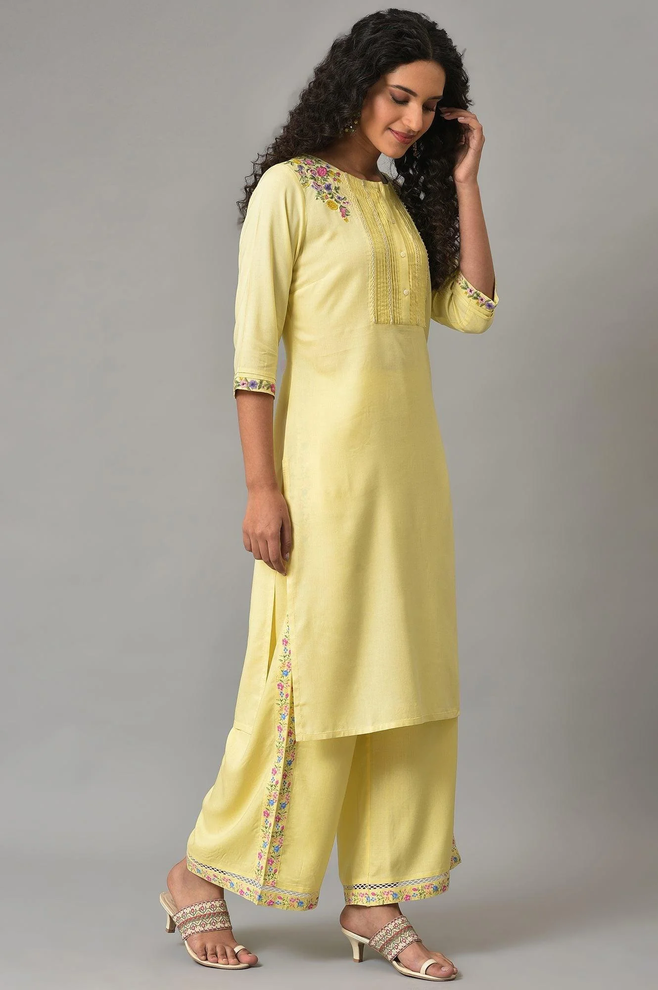 Yellow Embroidered Summer kurta With Pleats On Yoke - Image 4