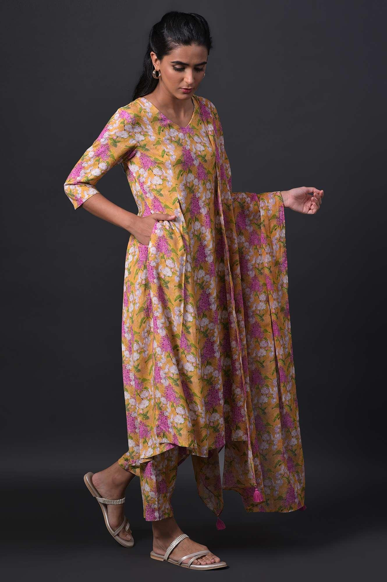 Yellow Floral Print kurta With Straight Pants And Dupatta - Image 4