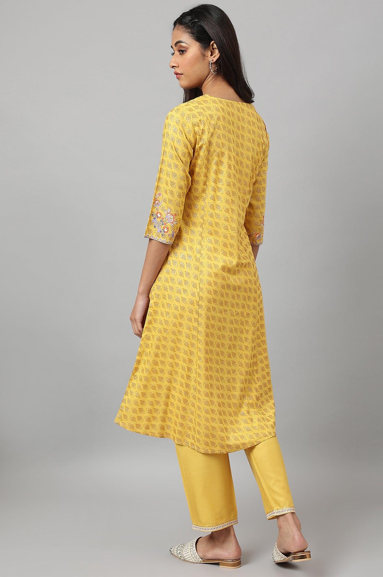 Yellow Glitter Printed Mock Layer kurta With Straight Pants - Image 5