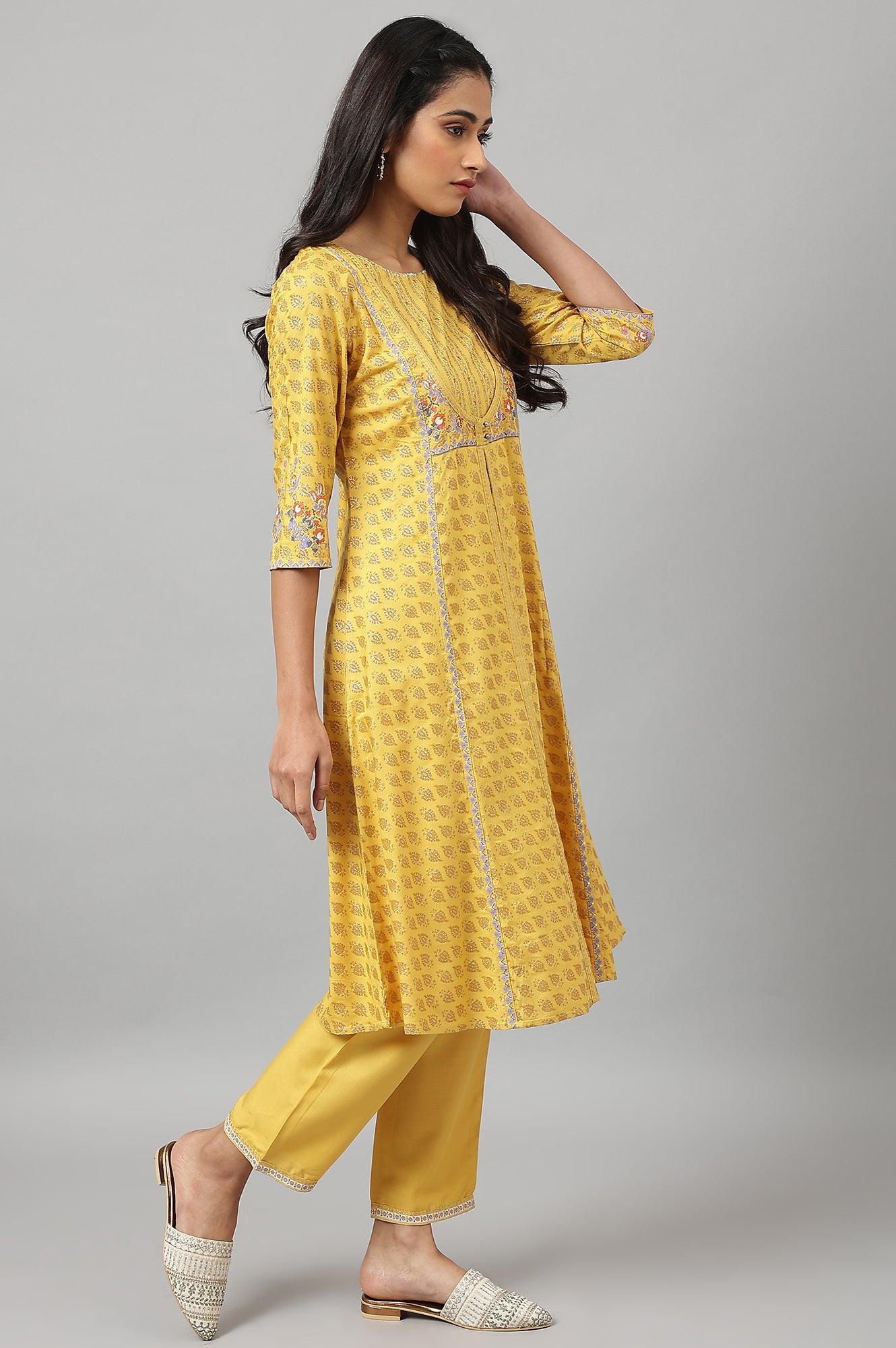 Yellow Glitter Printed Mock Layer kurta With Straight Pants - Image 7