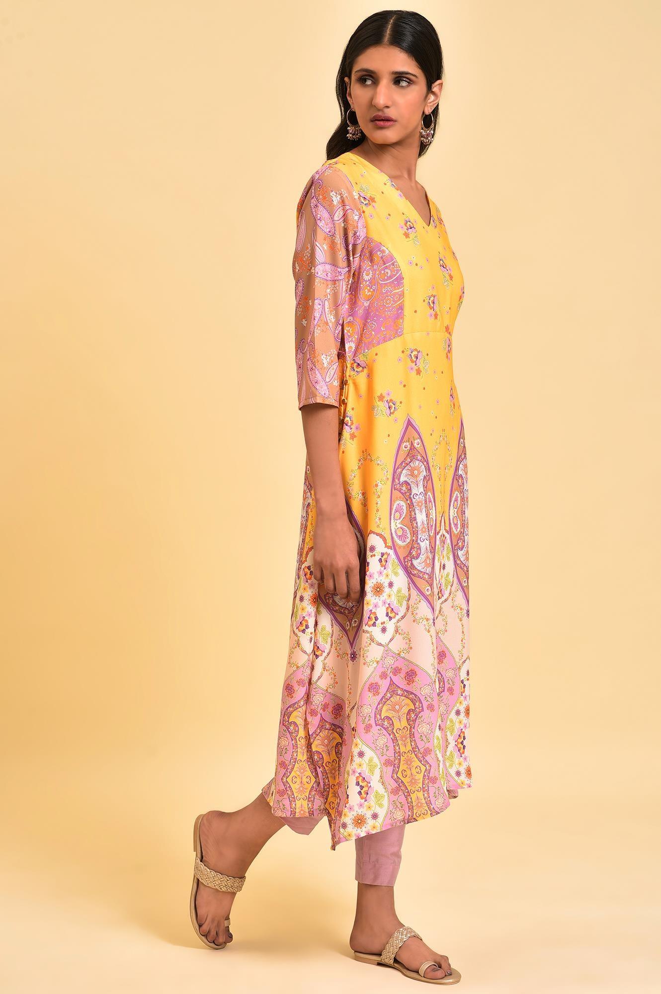 Yellow Handkerchief Patterned Cut Placement kurta - Image 4