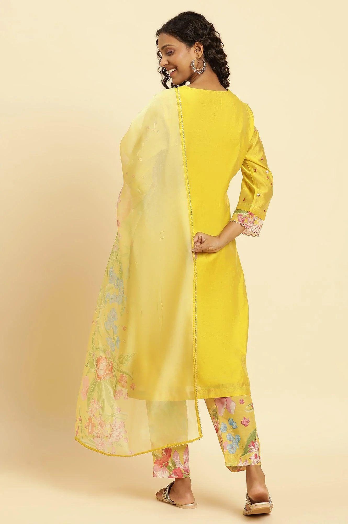Yellow Metallic Embroidered Kurta, Pants And Organza Dupatta - Image 5