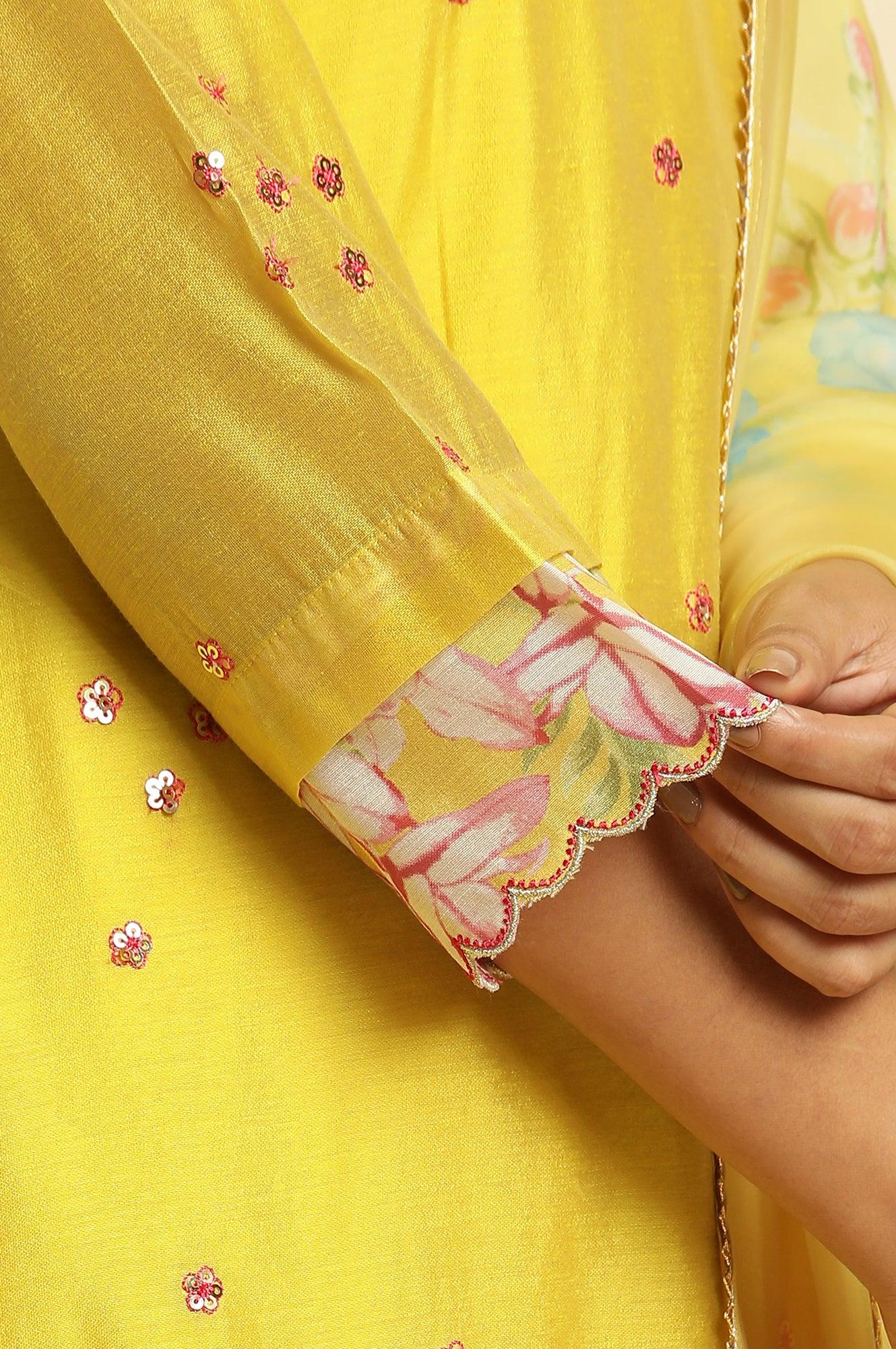 Yellow Metallic Embroidered Kurta, Pants And Organza Dupatta - Image 8