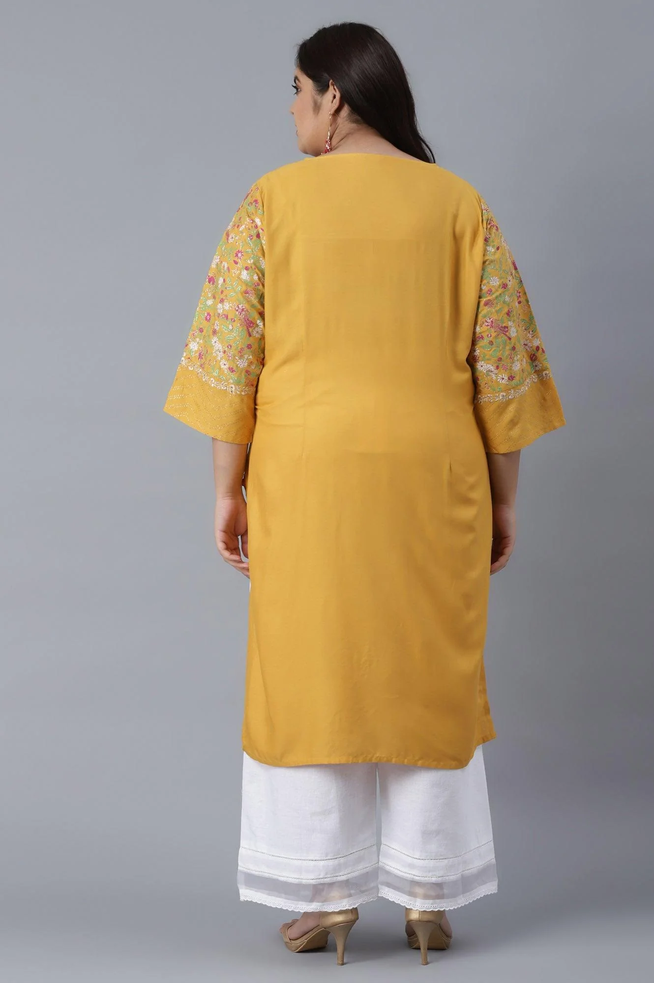 Yellow Panelled kurta - Image 7