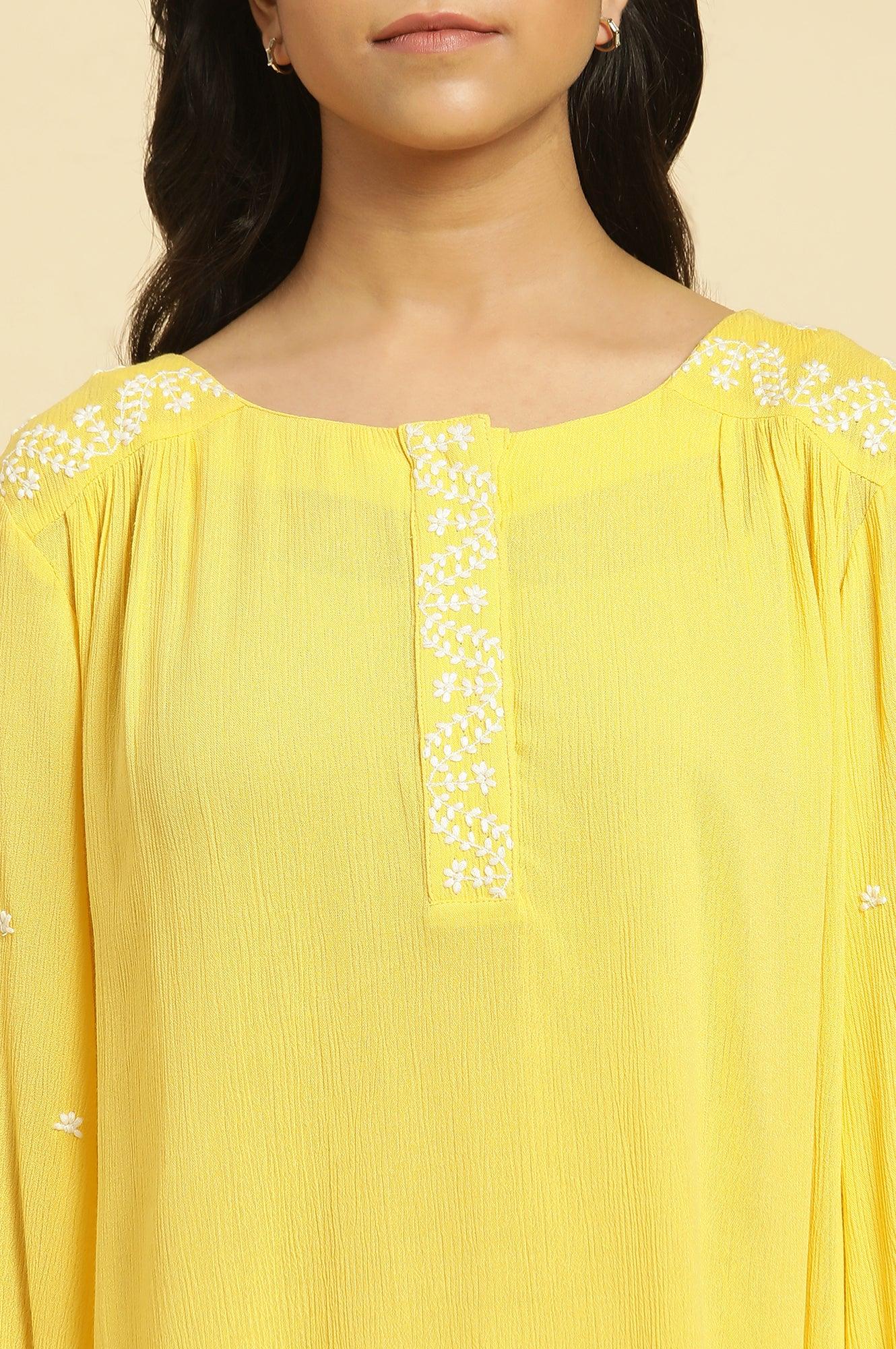 Yellow Summer Top With White Floral Embroidery - Image 7